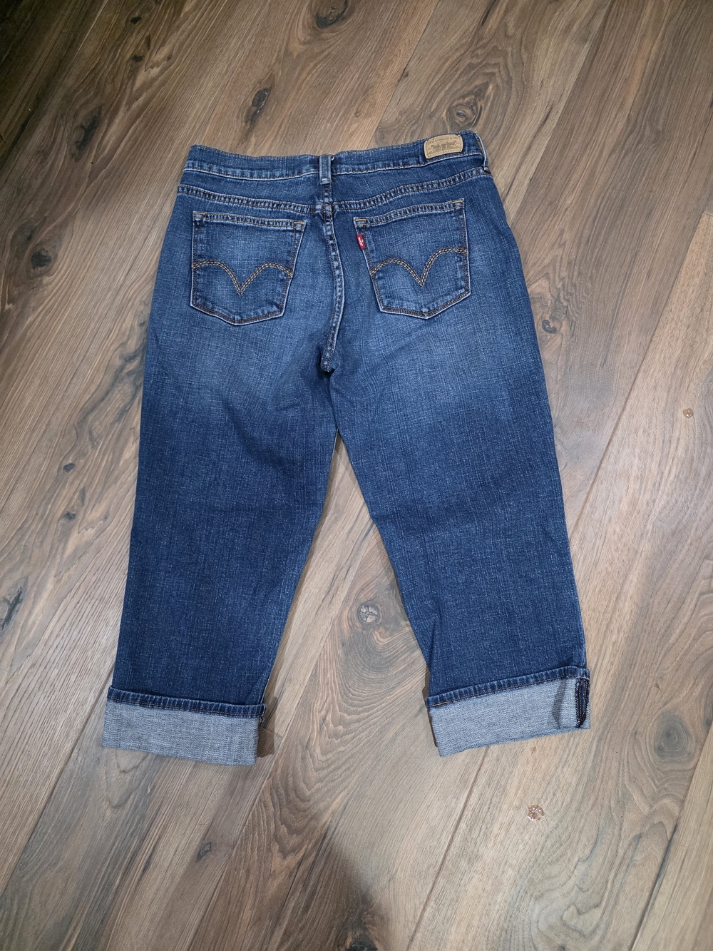 Levi’s 515 Capri Jeans Women’s Size 8 Medium Wash Cropped Denim